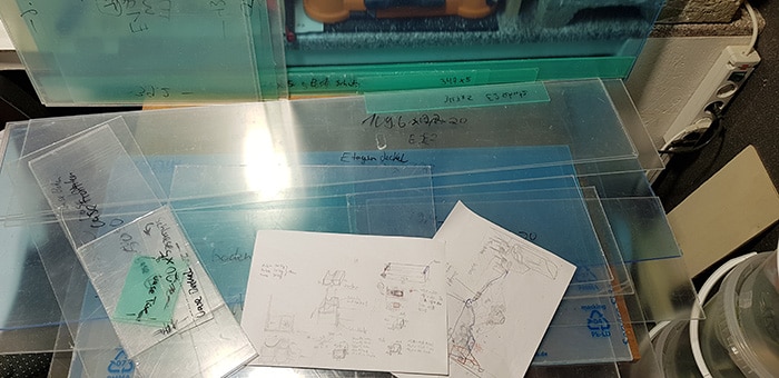 Ganz viele geschnittene Acrylgals Platten