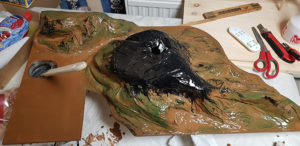 Modellierter Berg fertig lackiert